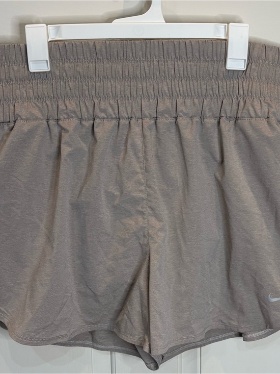 Nike Other - Nike Dri-FIT Running Shorts Women’s Sz XL in light brown